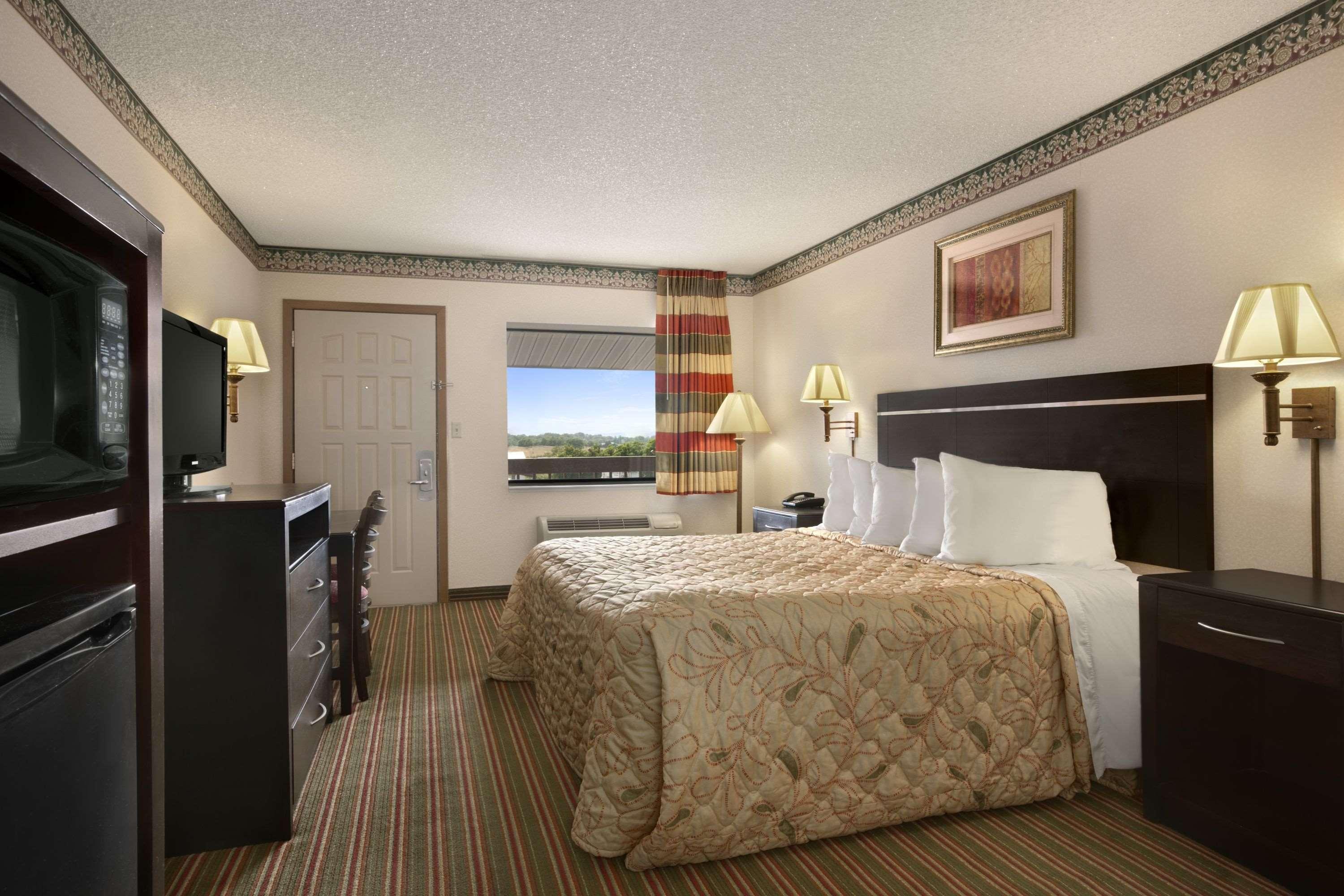 Days Inn By Wyndham Grantville Eksteriør bilde